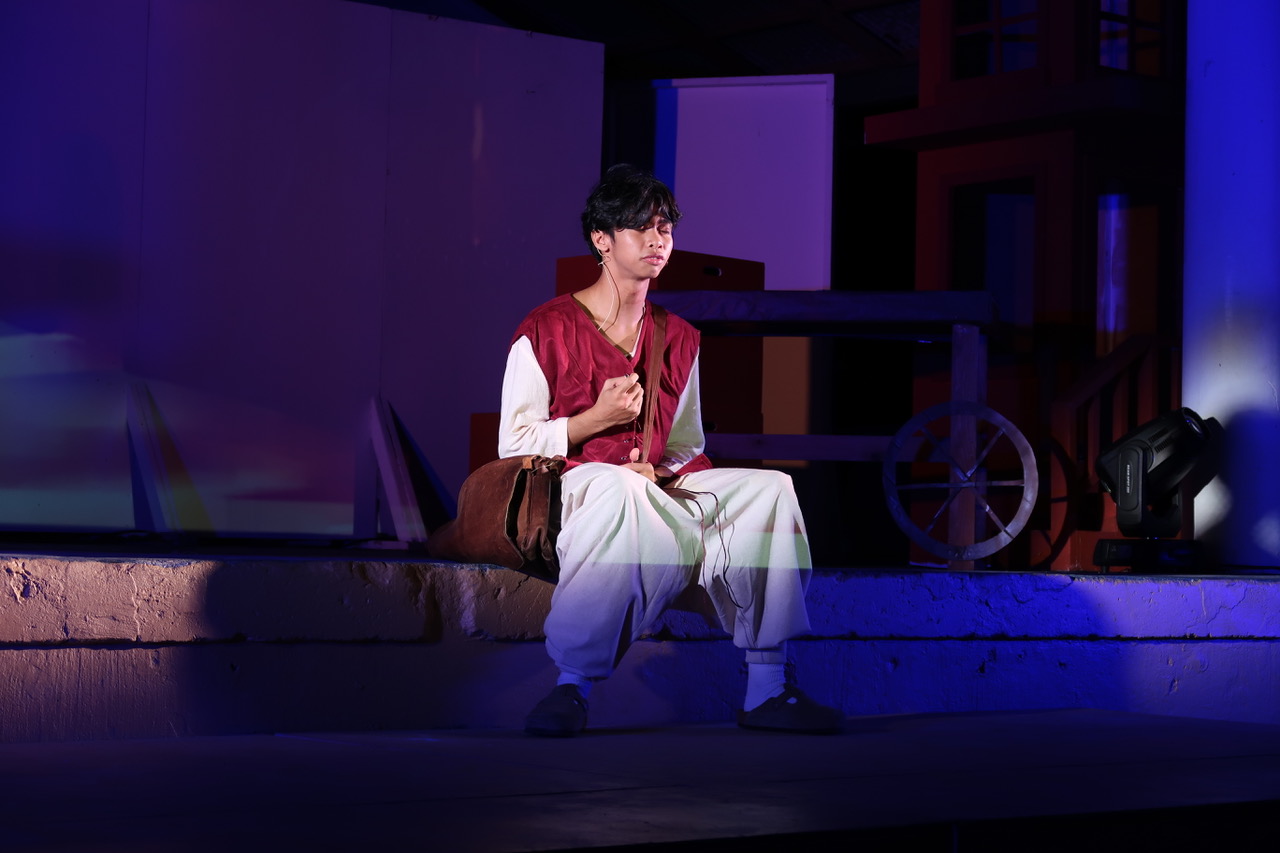 Production photo of Aladdin JR. at Mount Carmel School.