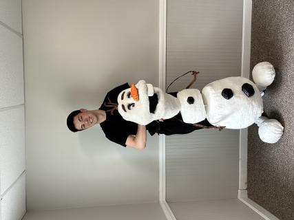 Olaf puppet rental from Savage Theatrics