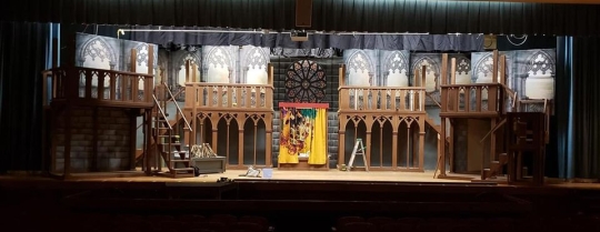 Hunchback Set 