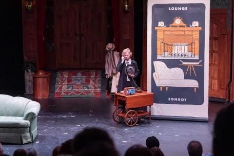 Clue: On Stage – Set for Sale