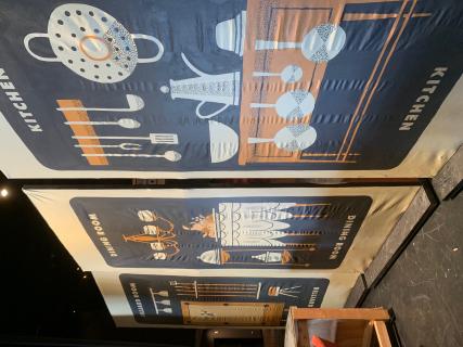Clue: On Stage – Set for Sale