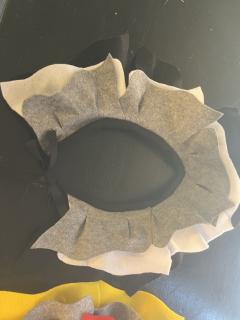 Flower headpiece - Black/Grey