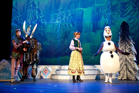 Kristoff, Large Sven, Anna, Olaf