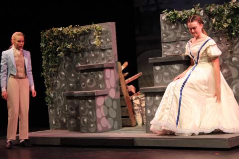 Les Miserables Costumes & Props