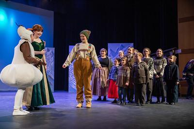 FROZEN Jr - quality costumes for rent