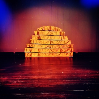Sun rises and then collapses into the stage Collapsable Sun